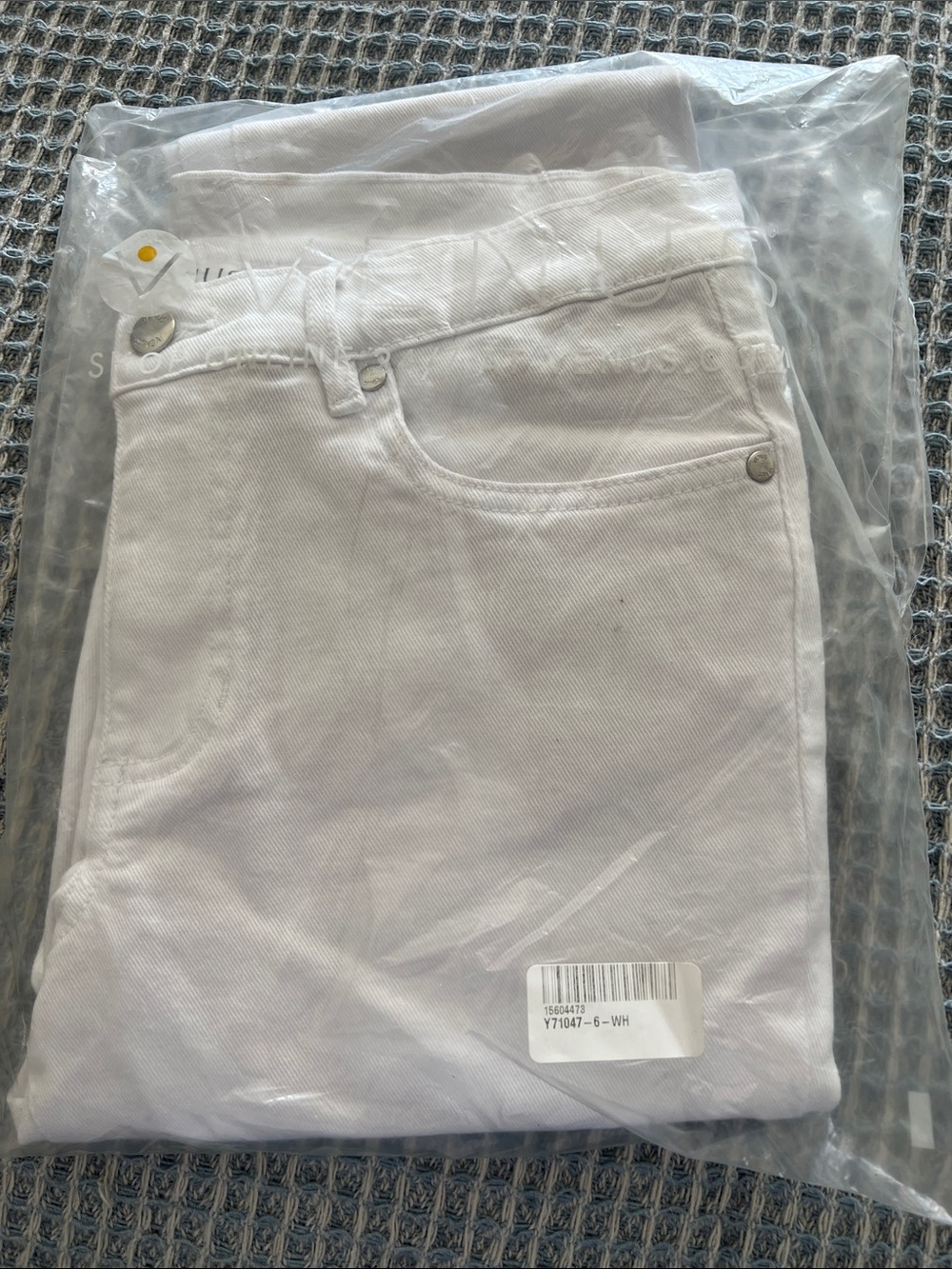 White Women's cropped white jeans